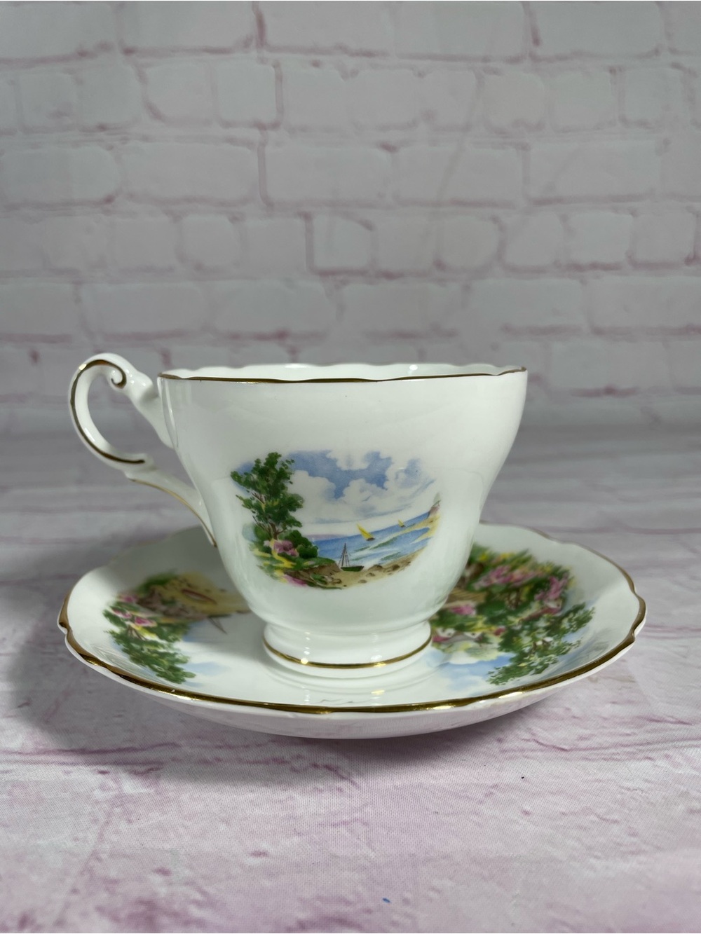 Vintage Regency English Coastal Village Bone China Footed Teacup and Saucer Set - Picture 4 of 11